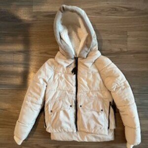Women's Beige Winter Coat Size Medium
